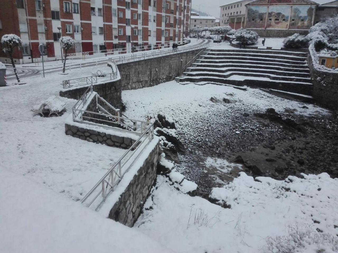 Pension La Mar Castro Urdiales Esterno foto